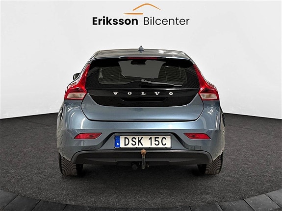 Volvo V40 6 of 22