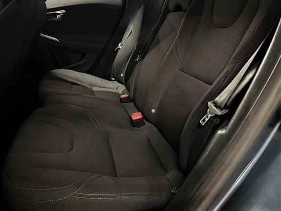 Volvo V40 19 of 22