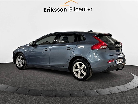 Volvo V40 4 of 22