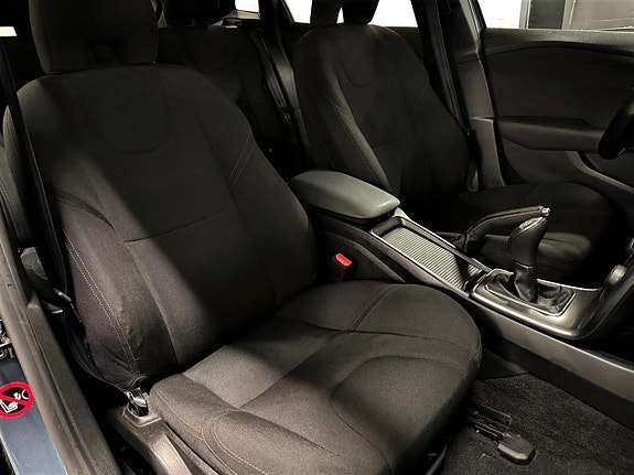 Volvo V40 18 of 22