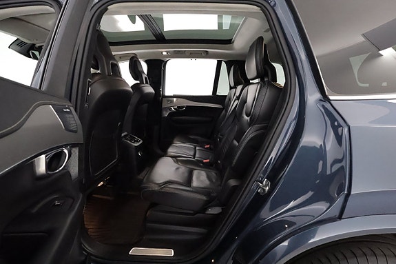 Volvo XC90 12 of 30