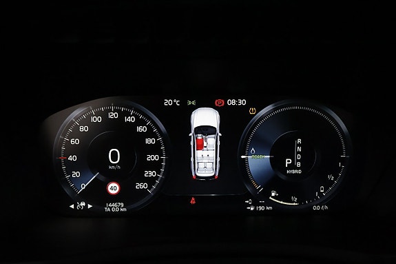 Volvo XC90 17 of 30