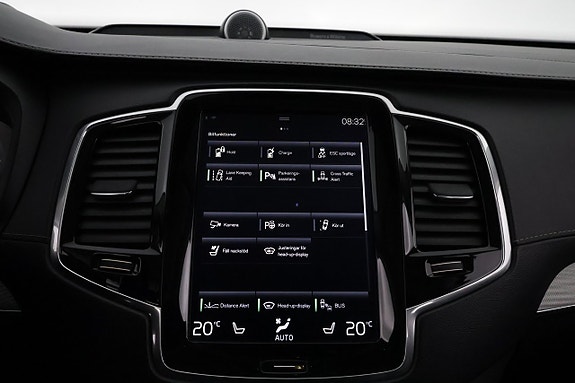 Volvo XC90 19 of 30