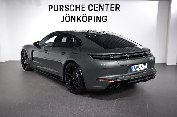 Porsche Panamera 4 3 of 25