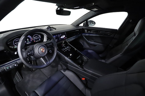 Porsche Panamera 4 11 of 25