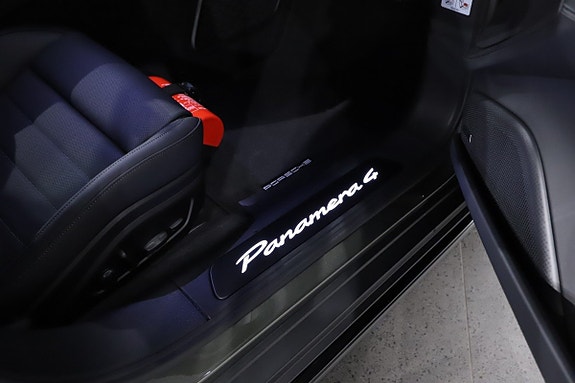 Porsche Panamera 4 24 of 25