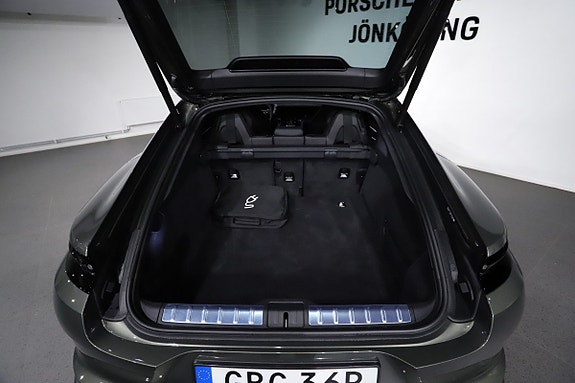 Porsche Panamera 4 18 of 25