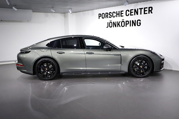 Porsche Panamera 4 6 of 25