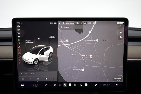 Tesla Model Y 17 of 25
