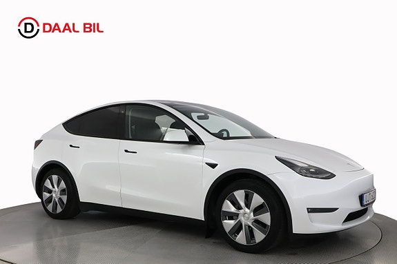Tesla Model Y 4 of 25