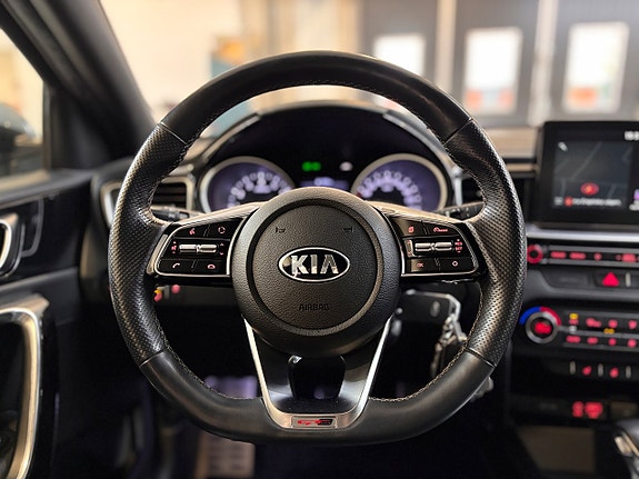 Kia Ceed 18 of 24