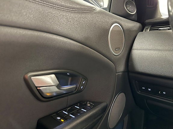 Land Rover Range Rover Evoque 9 of 27