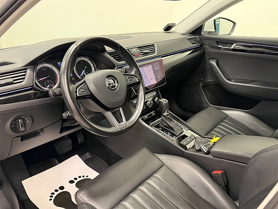 Skoda Superb 9 of 30