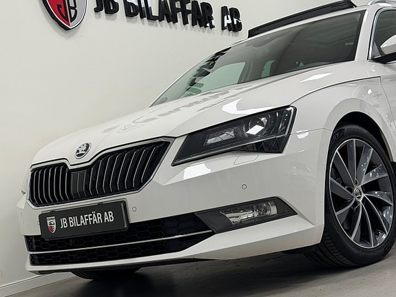 Skoda Superb 2 of 30