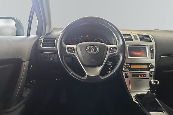 Toyota Avensis 9 of 18