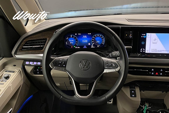 Volkswagen Multivan 11 of 25