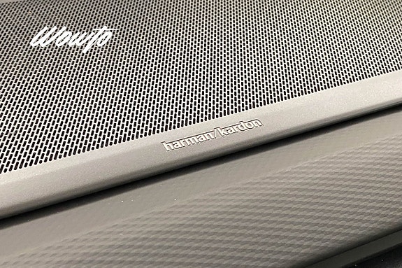 Volkswagen Multivan 10 of 25