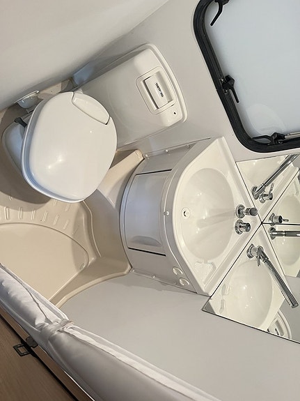 Adria AVIVA 512 PT (TRUMA+Tält+1 300 kg+Barnkammare) 11 of 13