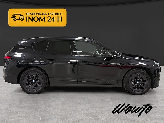 BMW iX 3 of 18