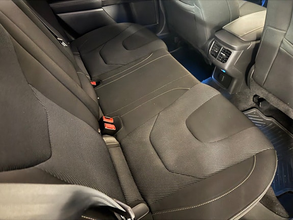 Ford Mondeo 13 of 17