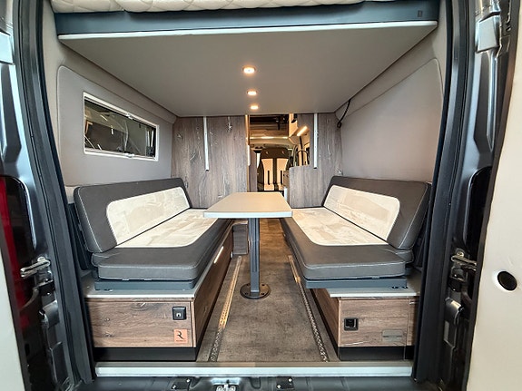 Robeta Helios 180HK AUT (5 bältad & 6 sovplatser!) 3500kg! Skyloft! Adaptiv farthållare! Vinteranpassad! Endast 5,99m! 11 of 24