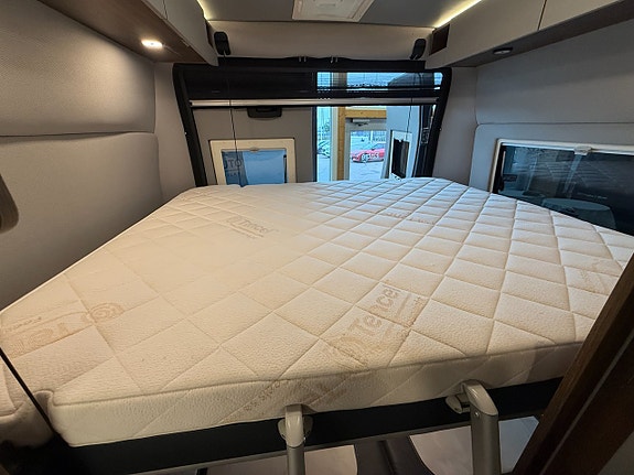 Robeta Helios 180HK AUT (5 bältad & 6 sovplatser!) 3500kg! Skyloft! Adaptiv farthållare! Vinteranpassad! Endast 5,99m! 14 of 24