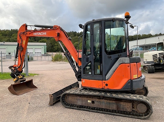 Hitachi ZX 52 U-3 CLR 2 of 7