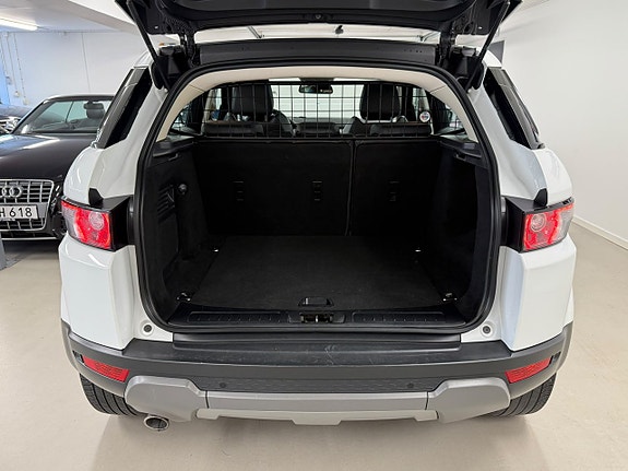 Land Rover Range Rover Evoque 13 of 27