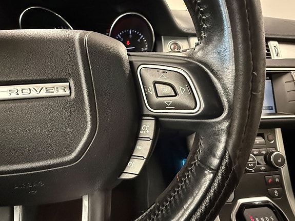 Land Rover Range Rover Evoque 27 of 27