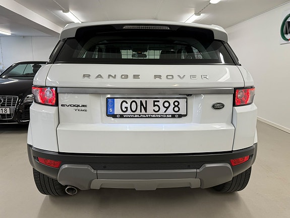 Land Rover Range Rover Evoque 12 of 27