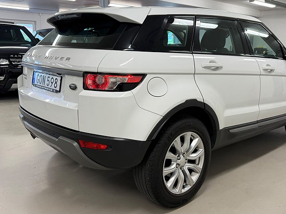 Land Rover Range Rover Evoque 15 of 27