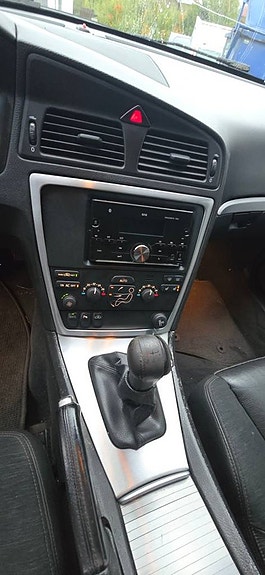 Volvo V70 4 of 8