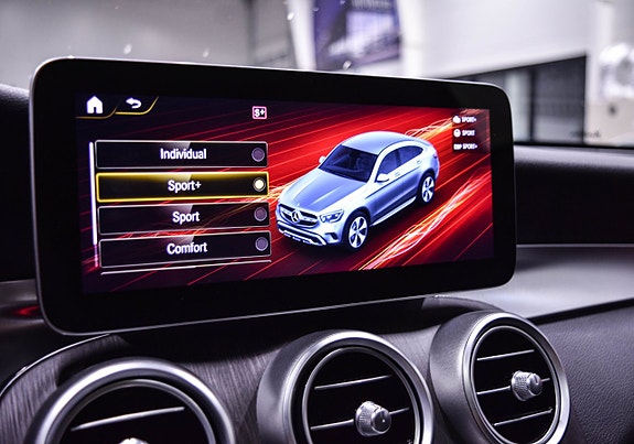 Mercedes-Benz GLC300 d 15 of 26