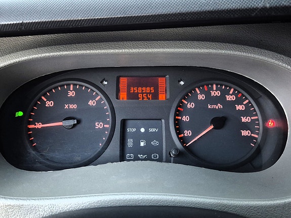 Renault Master 15 of 19