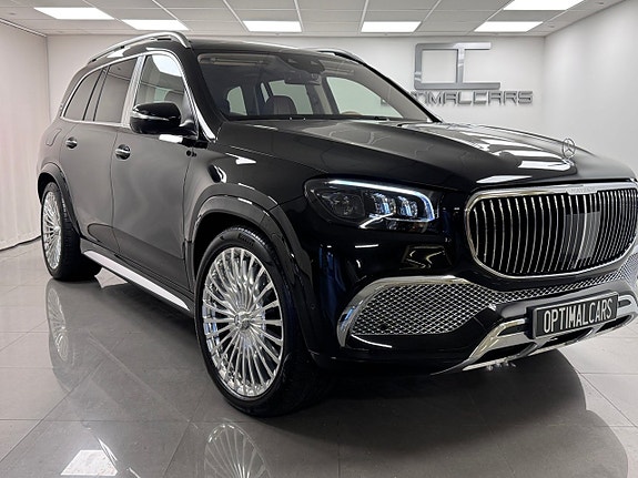 Mercedes-Benz GLS600 2 of 24