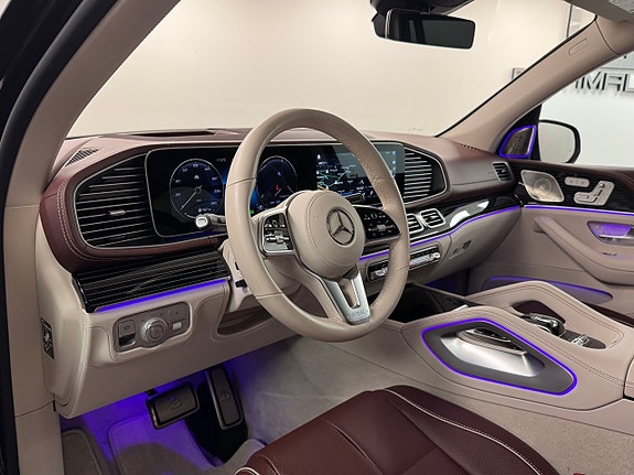 Mercedes-Benz GLS600 4 of 24