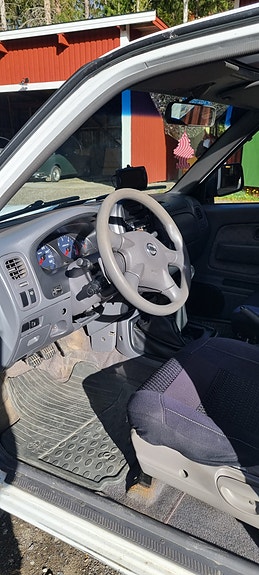 Nissan Navara 6 of 9