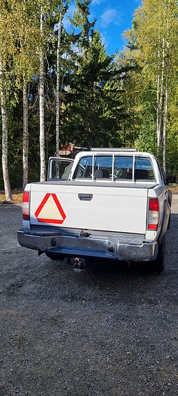 Nissan Navara 5 of 9