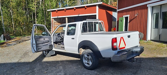 Nissan Navara 4 of 9