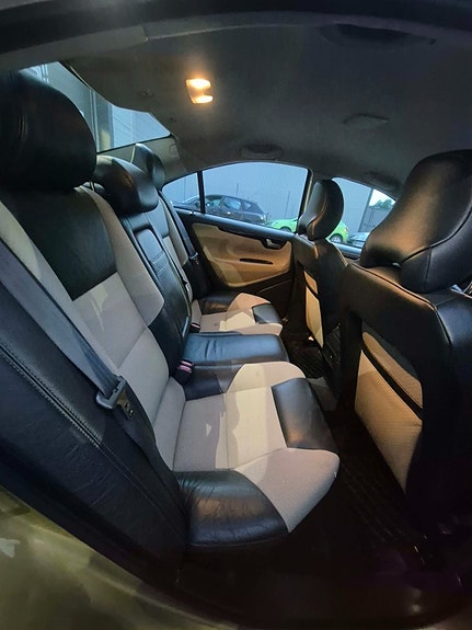 Volvo S60 10 of 14