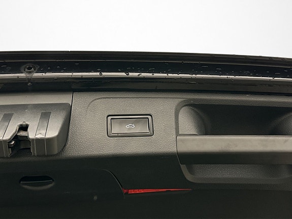 Volkswagen Passat Alltrack 11 of 30