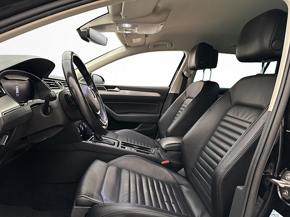 Volkswagen Passat Alltrack 14 of 30