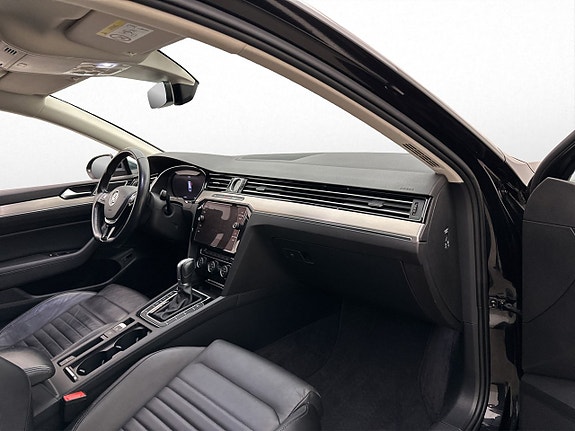 Volkswagen Passat Alltrack 20 of 30