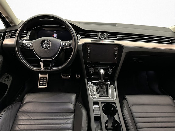 Volkswagen Passat Alltrack 15 of 30