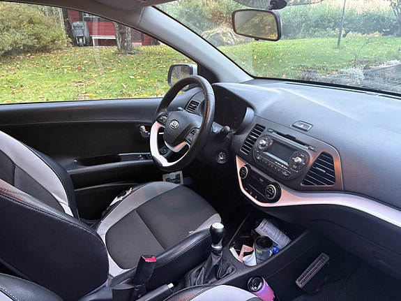 Kia Picanto 11 of 17