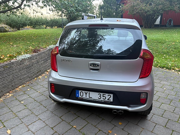 Kia Picanto 6 of 17
