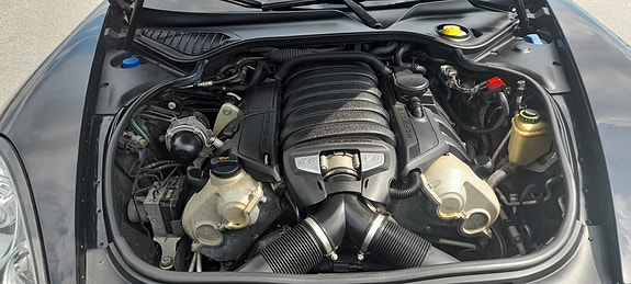 Porsche Panamera 4S 9 of 10