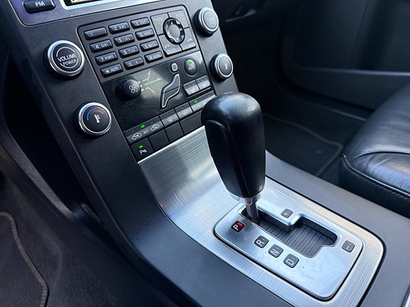 VOLVO V70 2.5FT ETHANOL 231 ch GEARTRONIC BVA R-DESIGN - ATTELAGE - 238000 km