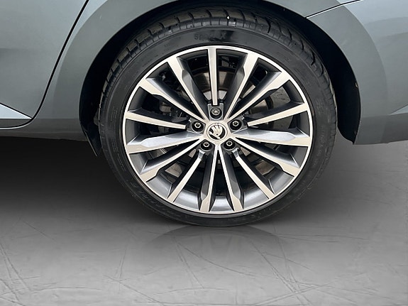 Skoda Superb 30 of 30