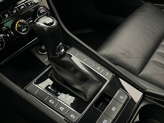 Skoda Superb 25 of 30